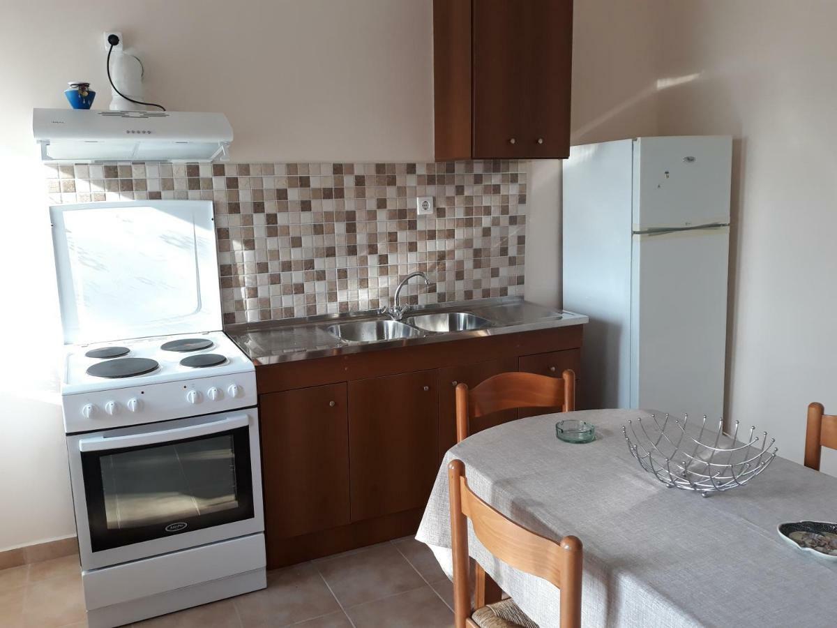 Maria Guesthouse Кіні Екстер'єр фото
