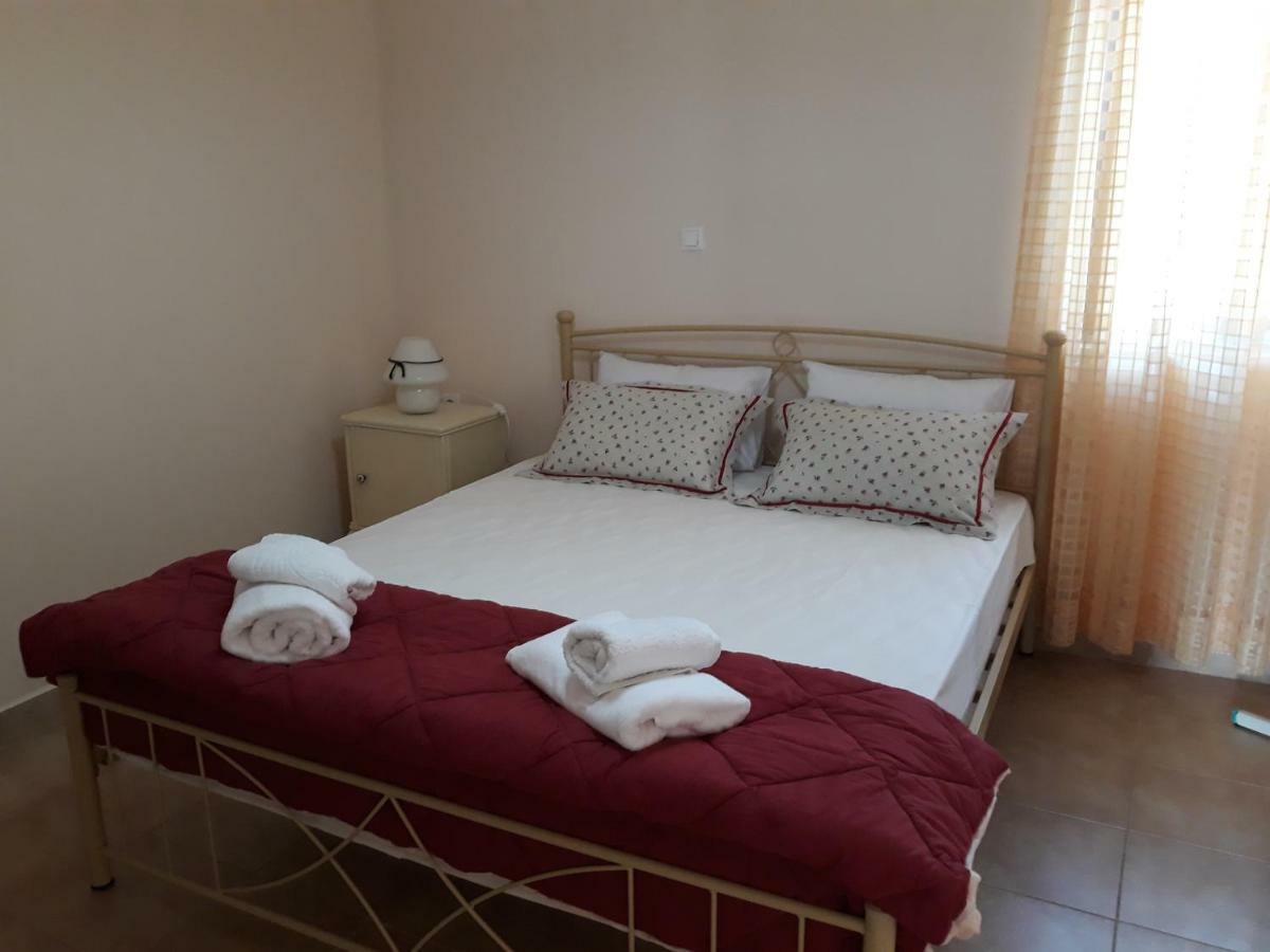 Maria Guesthouse Кіні Екстер'єр фото
