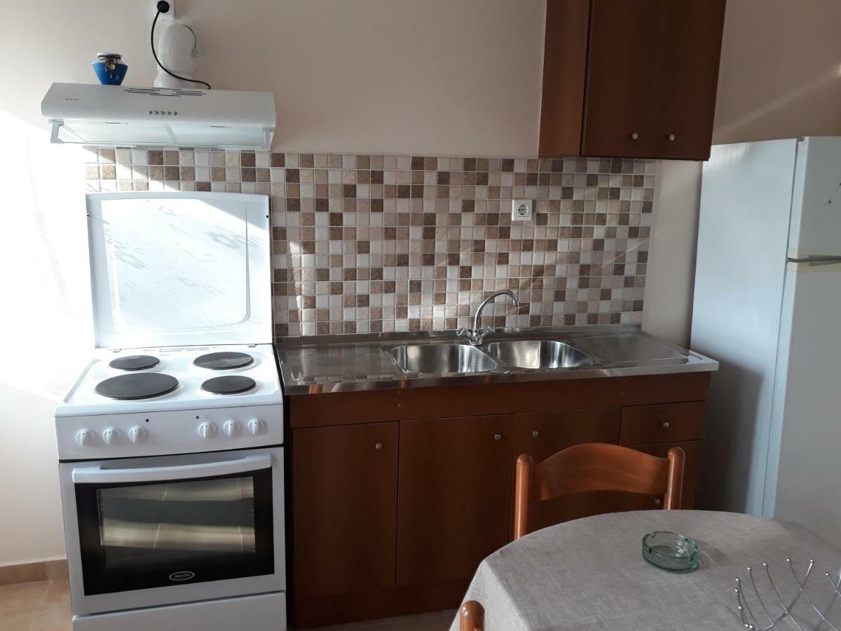 Maria Guesthouse Кіні Екстер'єр фото